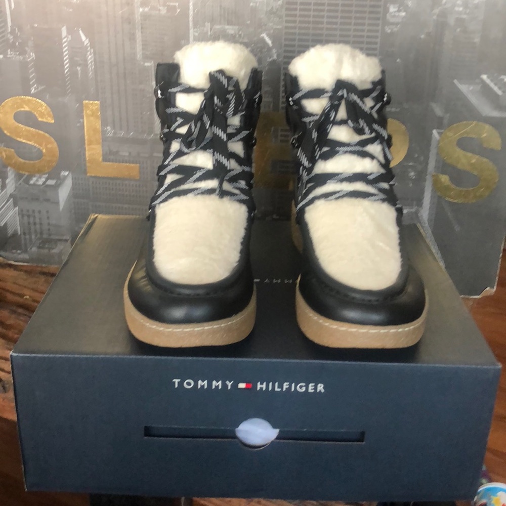 Tommy Hilfigher ankle boots